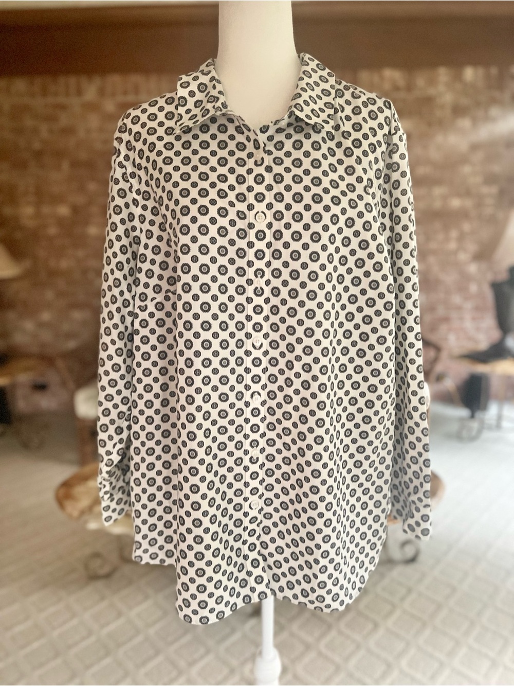 Lands’ End Ivory Floral Medallion Polka Dot Button Up Cotton Shirt 22W Classic
